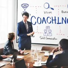 Coaching: Definicja, Rodzaje, Korzyści. Czy to dla Ciebie?
