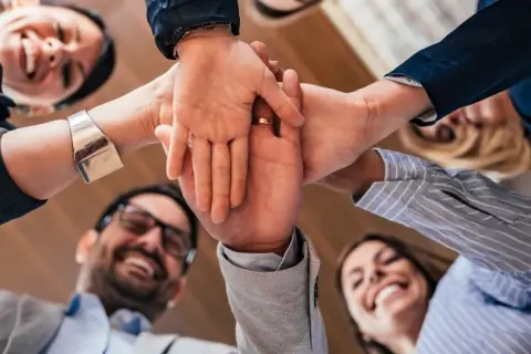 Motywacja w pracy: Jak zwiększyć zaangażowanie zespołu w Polsce?