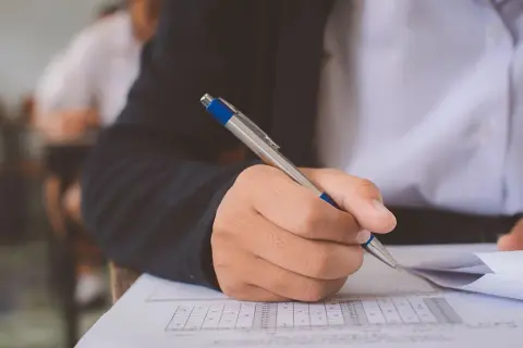 Matura z dysleksją: Jakie masz prawa i dostosowania?