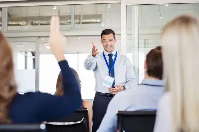 Koszty studi&oacute;w podyplomowych coaching zarobki coacha